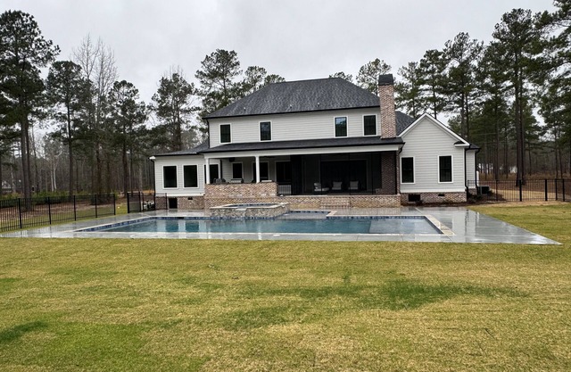 Indulge in Luxury: Your Masters Sanctuary Awaits! 25 Minutes from course w/ pool