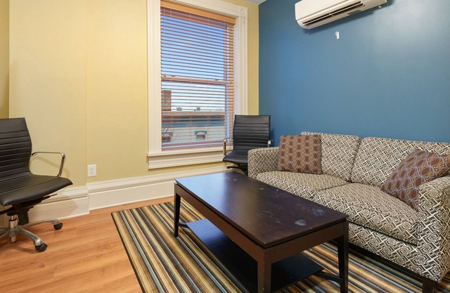 Indulge in the Charming and Captivating Ambiance of Clarendon WV Condo 307