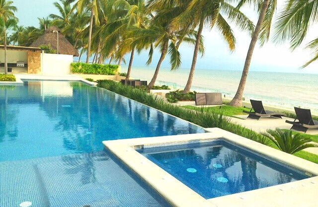 Verwöhnen Sie sich - Beachfront Property - 2 Schlafzimmer - 2 Badezimmer - Schlafmöglichkeiten für 5