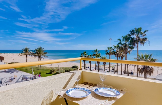 Infinite Sea View T2 Quarteira