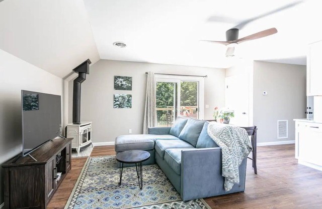 Inn at 84 Empire: New fully furnished 1 BR Apt