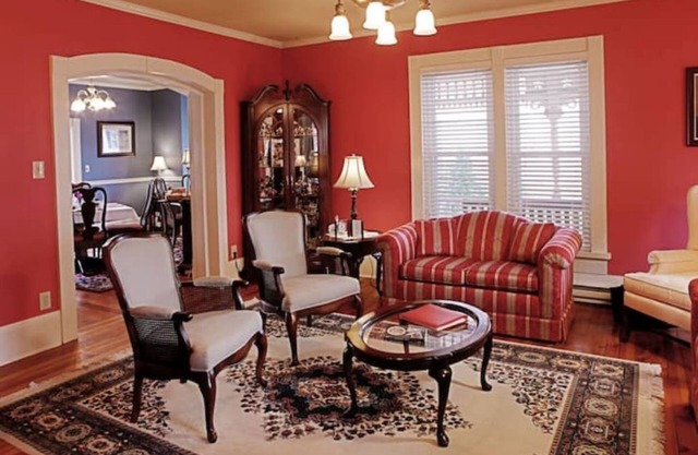Inn Boalsburg- Springfield House
