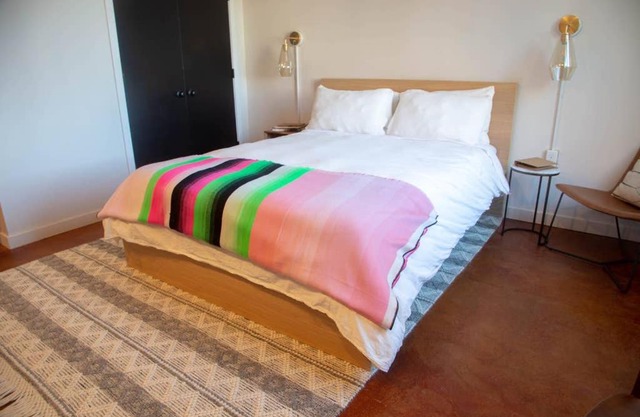 Inquirer Studio, Private Studio, Center City, CONTACTLESS CHECK-IN