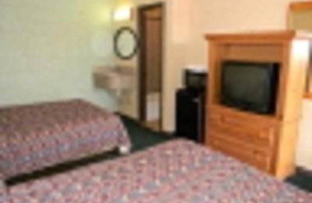 Interstate Inn Express