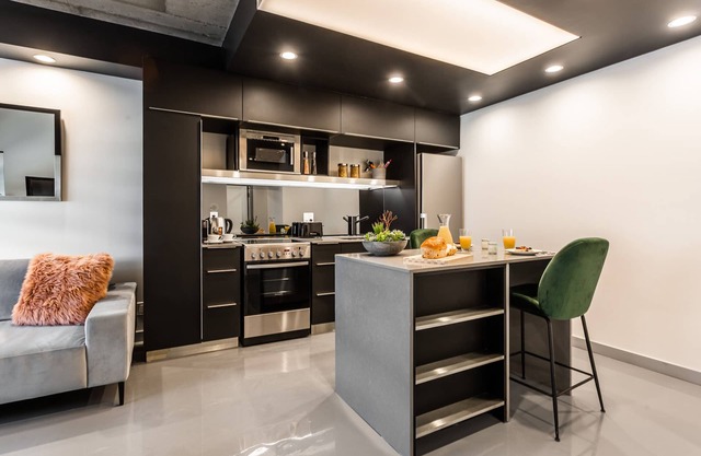Intimate Apartment with All Amenities