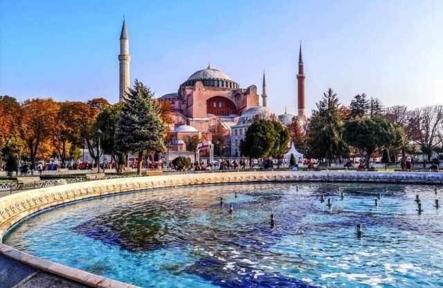 Intimate Studio Hagia Sophia