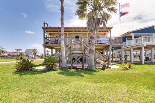 Intracoastal Views and Deck Surfside Beach Home