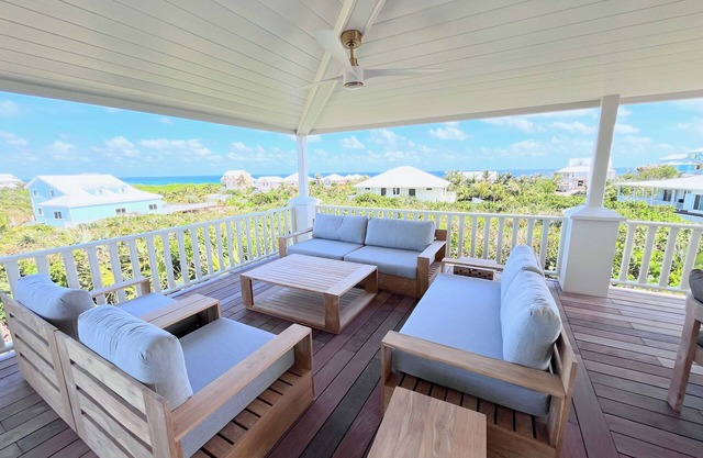 Introducing Royal Palms: Your Island Retreat in Near Tahiti Beach