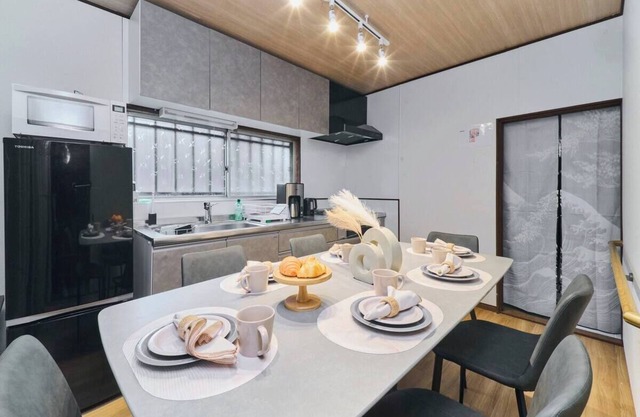 Inuyama Castle within 10 minutes/80-inch movie theater/free parking/6 beds + 1 sofa bed/83 sq.m./Up to 10 guests/mono rental/coffee maker available