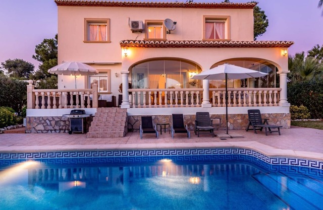 Inviting 3-Bed Villa in Javia