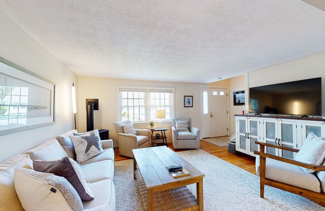 Inviting duplex with central AC, grill, firepit, & walk to beach