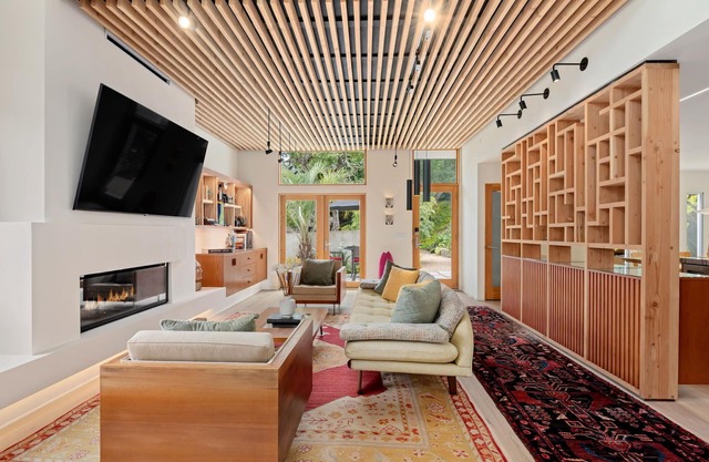 Inviting Retreat Blends Mid-Century Design with Everyday Comfort