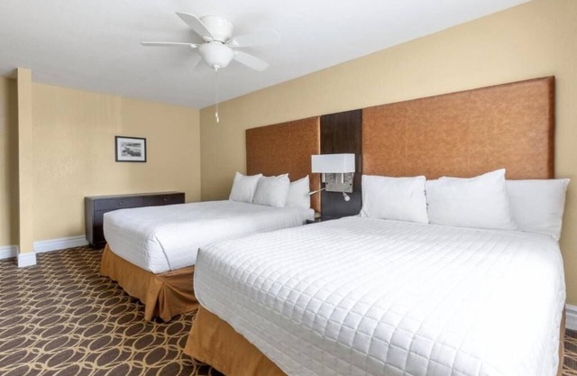 Inviting Unit w/ Kitchen | Courtyard | Outdoor Pool | Free Parking