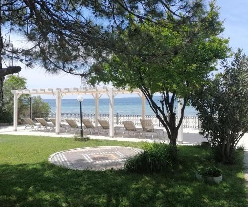 Iris Hotel & Spa