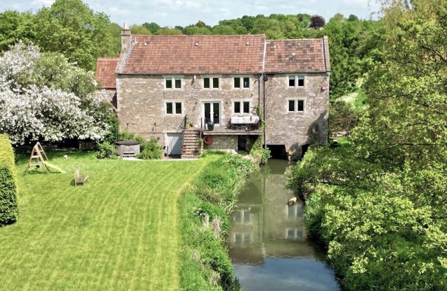 Iron Mill House - Riverside Hot Tub - Frome