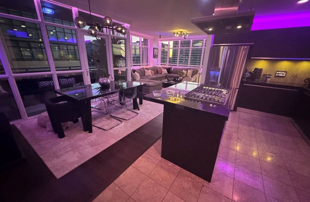 Irvine 2-bedroom condo in luxury high-rise with full amenities