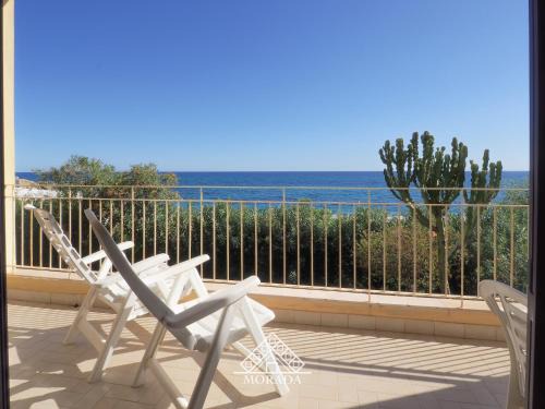 Is Femminas 25 - FRONTE MARE