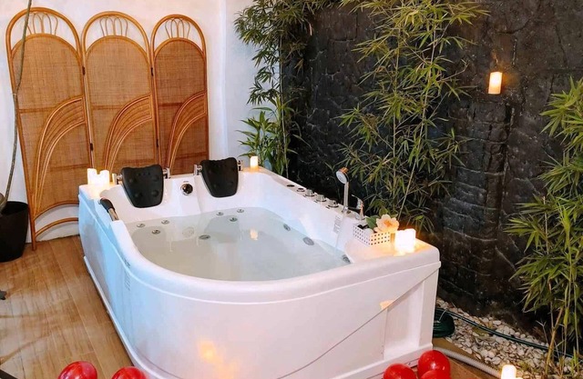 Isabel's Home - 3-bedroom Home with a Hot Tub/Jacuzzi