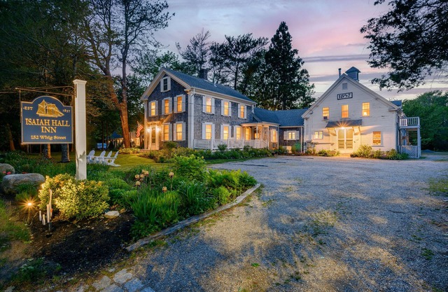 Isaiah Hall Bed & Breakfast Inn