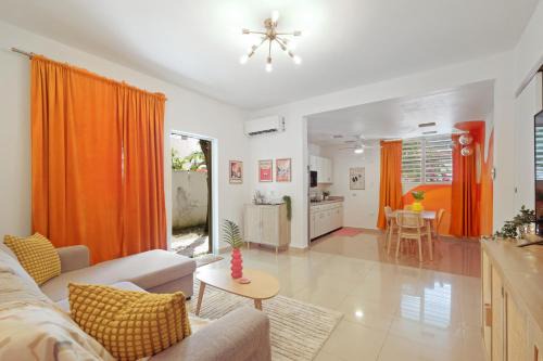 Isla Verde Retreats - 2 Stylish Homes by the Ocean