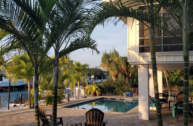 Islamorada paradise vacation home in sought after Venation shores