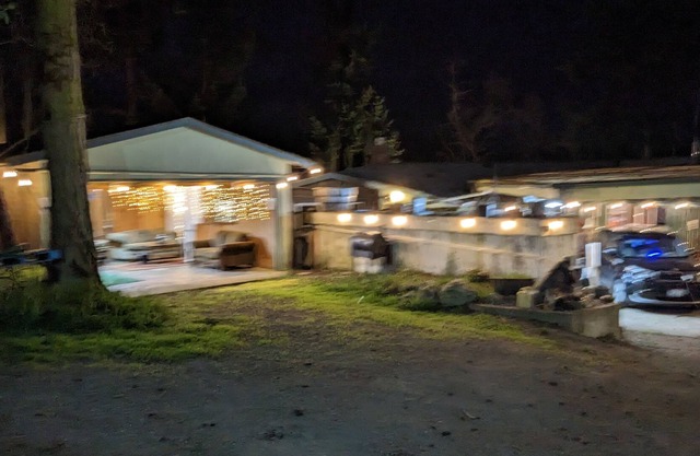 Island Cabin, water view, beach access, firepits, BBQs, Pet friendly
