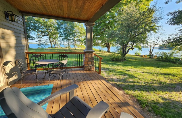 Island Luxury Retreat on St Lawrence River, in Thousand Islands near Gananoque