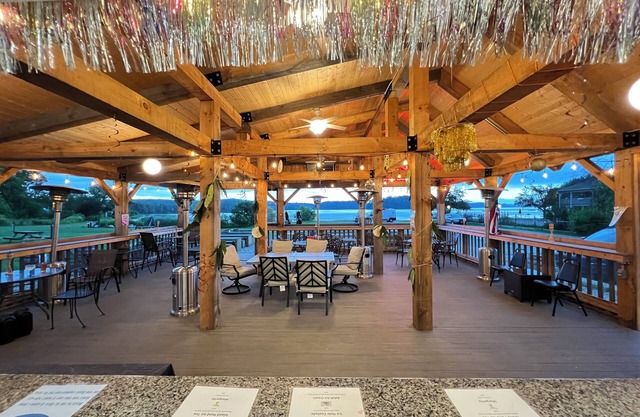 Island Pond Country Inn (Formerly the Lakefront Inn & Motel)