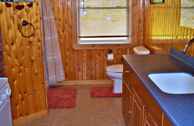 Island Pond house on ATV trail close to Burke and lakes