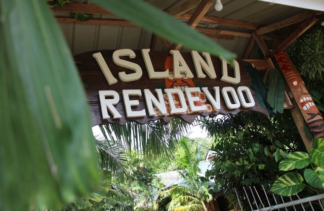 Island Rendevoo