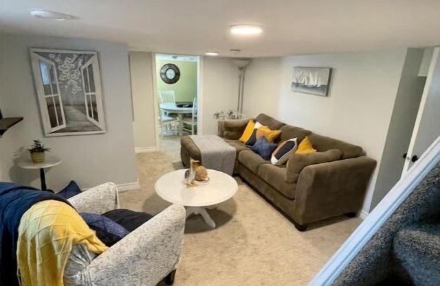 Island View Escape in Historic Amherstburg !!