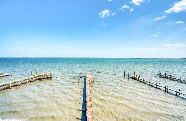 Waterfront * Boat Dock * Pool * Golf * Fitness