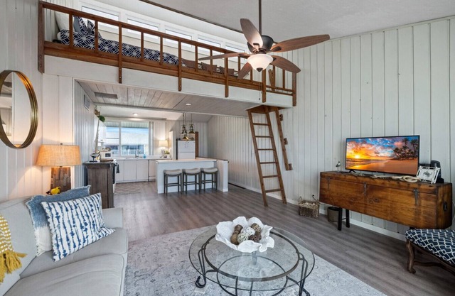 Walkable * 20% Weekly Disount * 30% Monthly Discount * Gulf Front * Townhouse