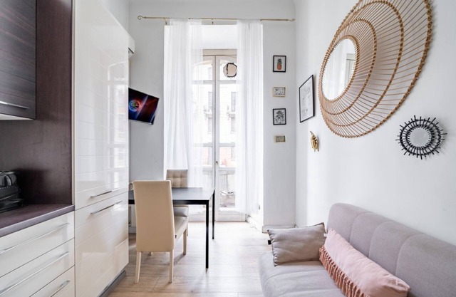 Isola and Garibaldi District Lovely Apartment