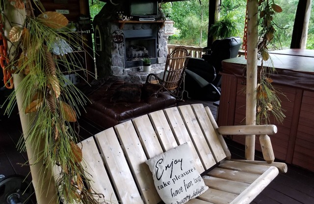 Majestic Lakefront Hideaway mit Dock, Rampe, Whirlpool und schnellem Zugang zu ATV-Trails