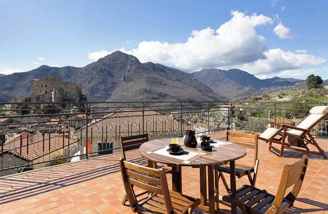 Ferienwohnung 'La Terrazza Del Tempo' mit Bergblick, WLAN und Klimaanlage