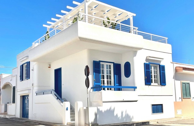 SALENTO, GALLIPOLI VILLA AZZURRA 5/6 PLÄTZE 100 MT VOM MEER