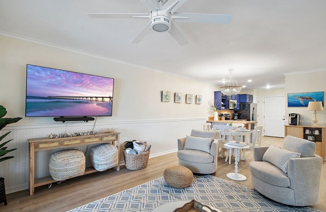 It's a Shore Bet @ Laguna Beach | DOG Friendly* | 3 Mins to Beach | West End of PCB | Close to 30A