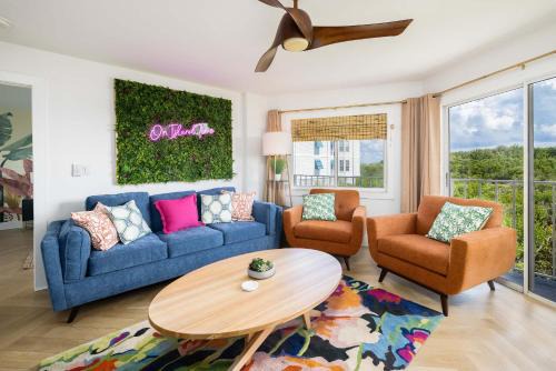 It's Island Time in the Keys Double King Ensuites 2 Balconies