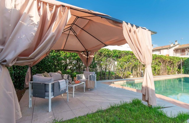 Italian Experience- Villa I Portici