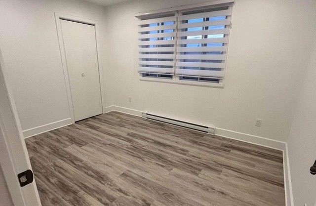 It’s newly renovated apartment.nVery clean.10 minutes from downtown Montreal.