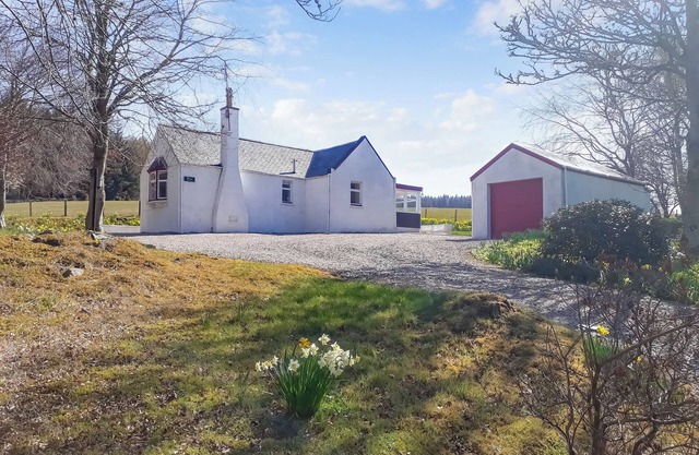 Ivy Cottage is located in the beautiful surroundings of the Mountblairy Estate.