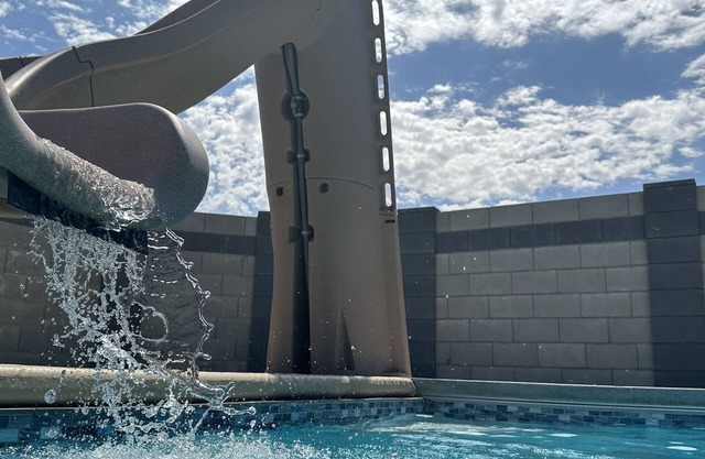J and M Retreat - New in ground heated pool 💦