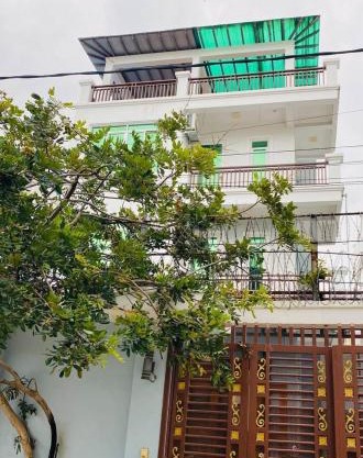 J Guesthouse and Restaurant