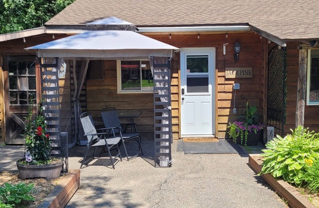 Jack Pine Cabin at Pine Ridge Park