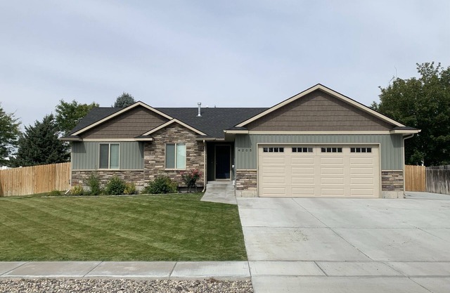 Jacki Lynn's Large Idaho Falls Home/10 beds!!