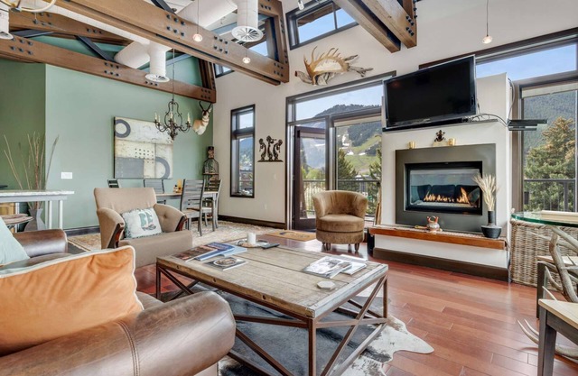 White Buffalo Club - Perle mit 2 Schlafzimmern im Jackson Penthouse