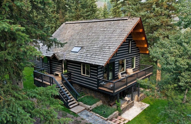 Jackson Hole Chalet in the Pines near Snake River - pet friendly, sleeps 8