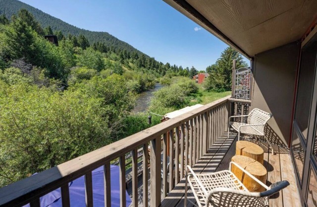 Jackson Hole end unit townhome near historic town square and ski resorts