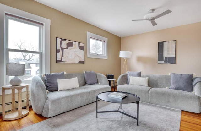 Jamaica Plain 3br w wd nr Olmstead Park BOS-831